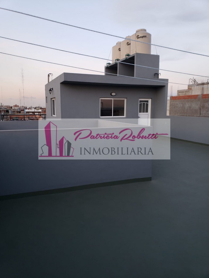 EN ALQUILER DEPARTAMENTO 3 AMBIENTES CON PATIO EN VILLA CELINA.