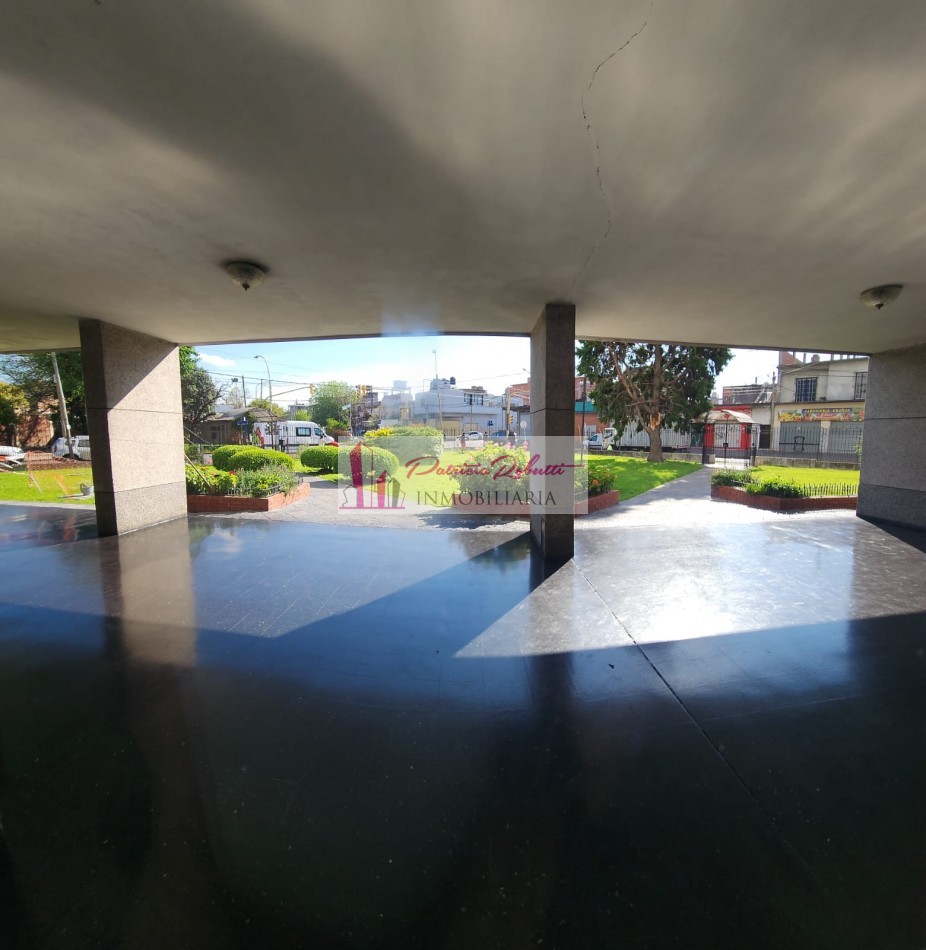 EN VENTA DEPARTAMENTO 3 AMBIENTES CON COCHERA -VILLA CELINA