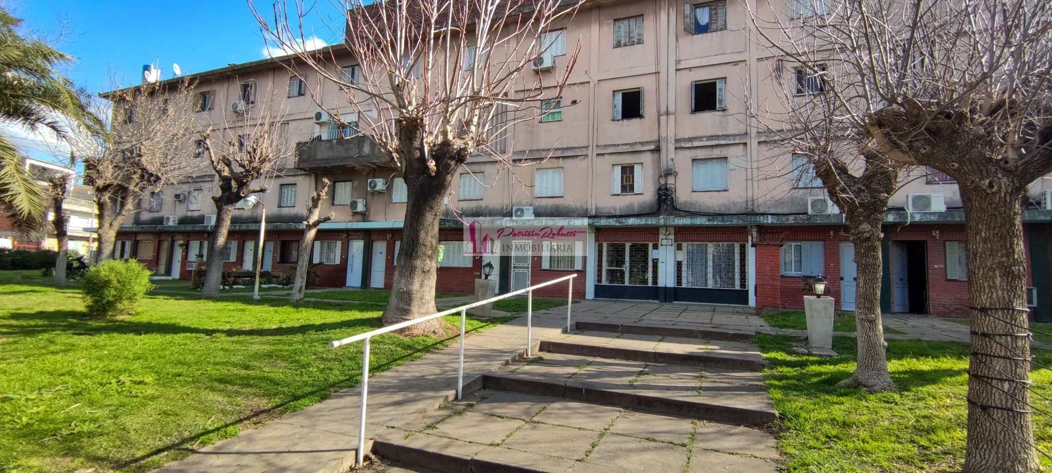 EN VENTA DEPARTAMENTO TIPO DUPLEX 4 AMBIENTES EN VILLA CELINA.