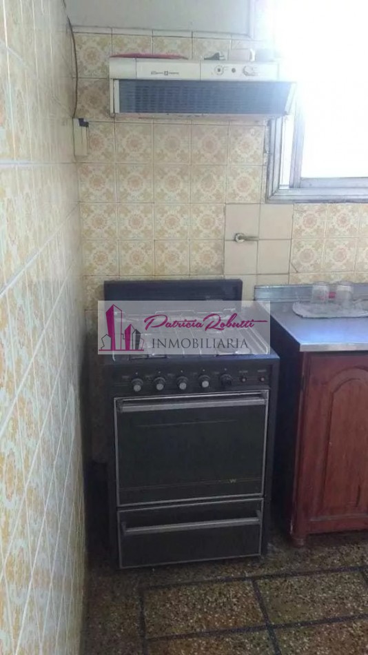 EN VENTA CASA 3 AMBIENTES + 2 LOCALES EN VILLA CELINA