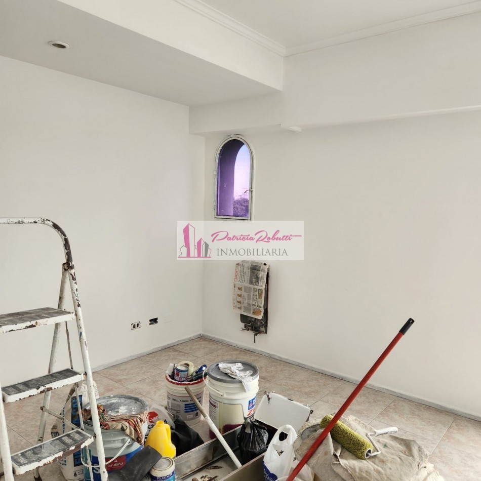 EN VENTA DEPARTAMENTO MONOAMBIENTE RECICLADO OPORTUNIDAD SOBRE VELEZ SARFIELD - CIUDAD MADERO.