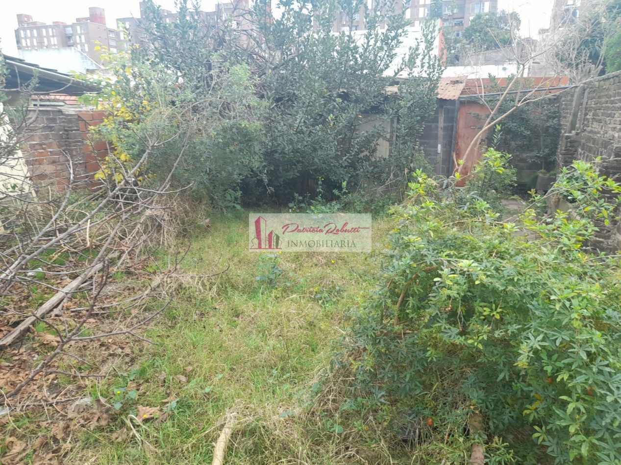 EN VENTA CASA CON LOTE LIBRE TERRENO EN VILLA LUGANO