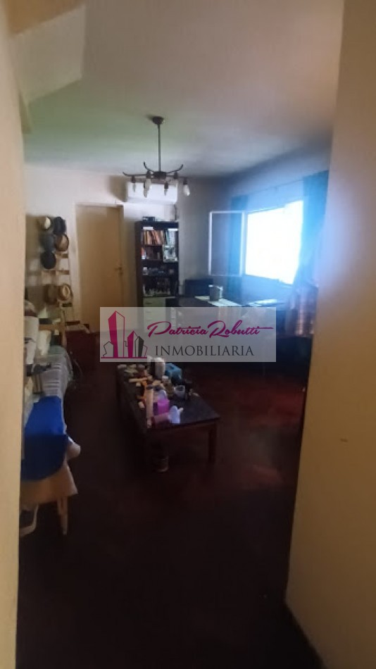 EN VENTA CASA 5 AMBIENTES CON LOTE EN VILLA CELINA ZONA OESTE LA MATANZA