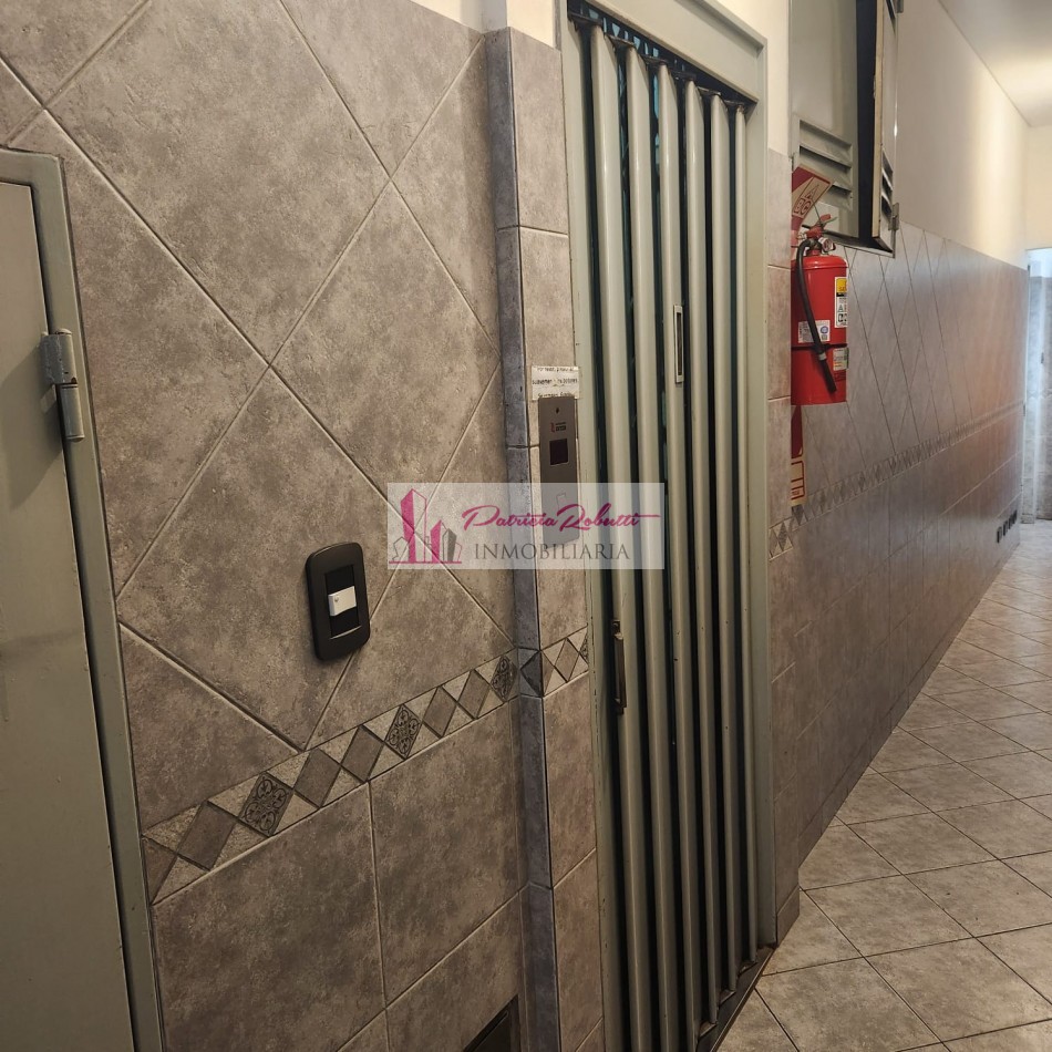 EN VENTA DEPARTAMENTO MONOAMBIENTE RECICLADO OPORTUNIDAD SOBRE VELEZ SARFIELD - CIUDAD MADERO.
