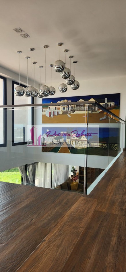 EN VENTA CASA 6 AMBIENTES CON PISCINA Y 2 COCHERAS EN BARRIO PRIVADO LAGOS DE CANNING