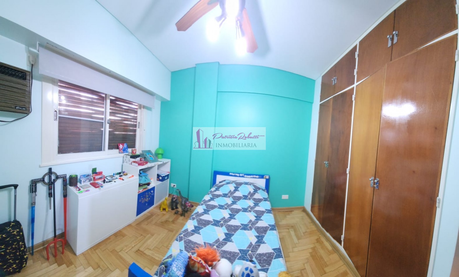 EN VENTA DEPARTAMENTO 4 AMBIENTES CON DEPENDENCIA Y COCHERA