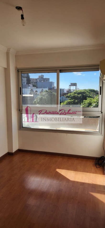 En venta departamento de categoria 3 ambientes con balcon Villa Lugano- cerca del centro comercial.