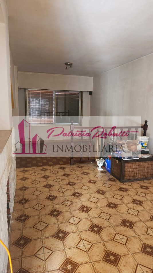 EN VENTA CASA 4 AMBIENTES EN VILLA CELINA POLO TEXTIL LOTE