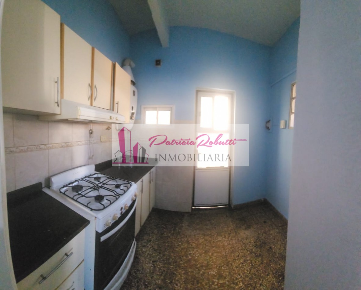 EN VENTA CASA MULTIFAMILIAR EN VILLA CELINA POLO TEXTIL LOTE.