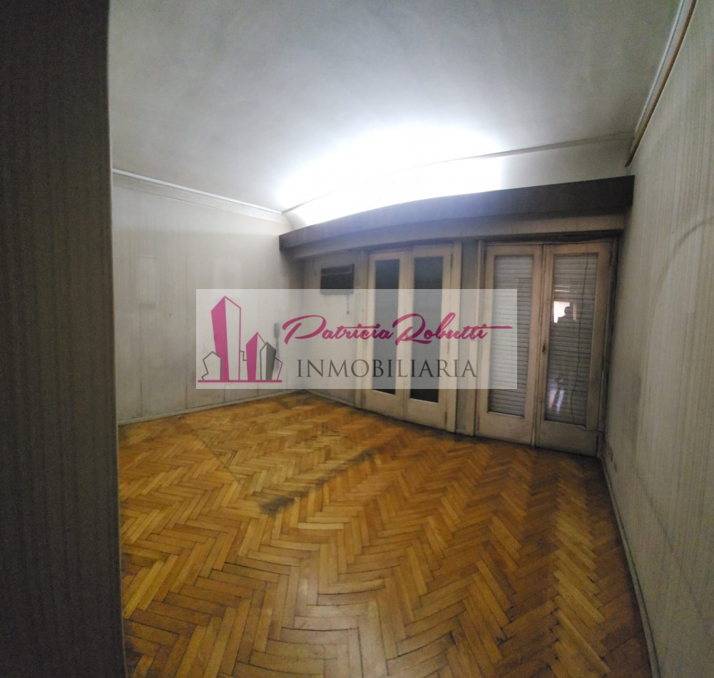 VENTA CASA 6 AMB CON GARAGE Y PARQUE EN GRAL PAZ ENTRE AV CRUZ Y CHILAVERT VILLA LUGANO LOTE TERRENO 8.66 X 31 