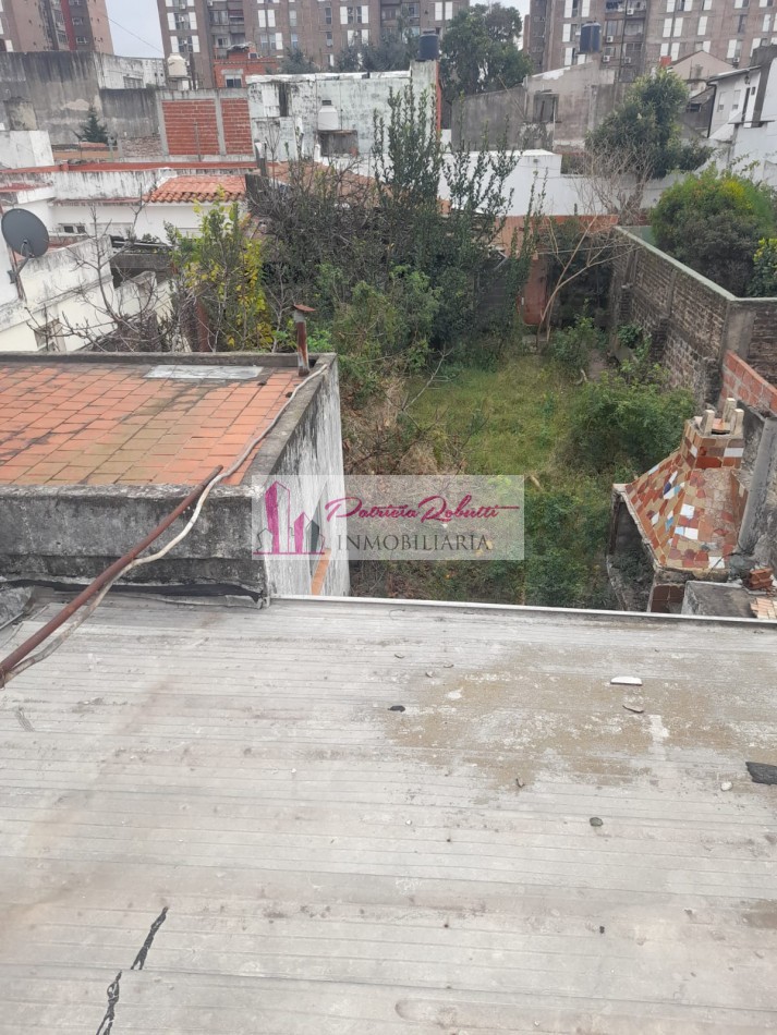 EN VENTA CASA CON LOTE LIBRE TERRENO EN VILLA LUGANO
