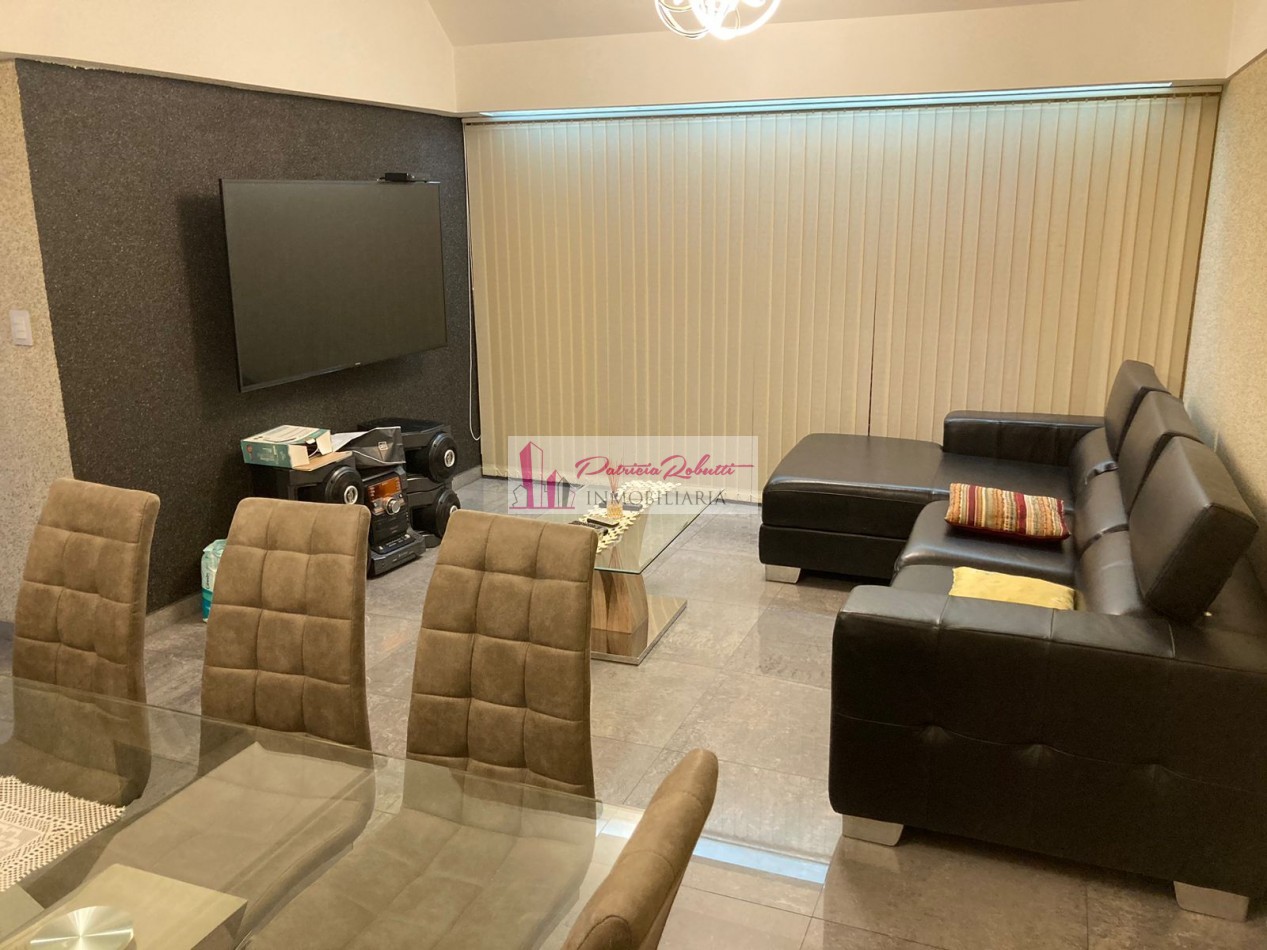 EN VENTA HERMOSA CASA 4 AMBIENTES CON GARAGE, JARDIN, QUINCHO Y PATIO SAN JUSTO
