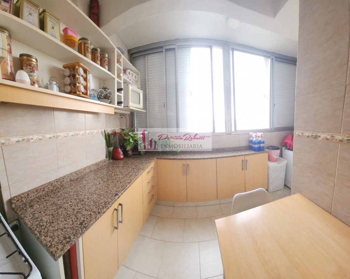 EN VENTA DEPARTAMENTO 4 AMBIENTES CON BALCON Y COCHERA- BARRIO GENERAL PAZ- VILLA CELINA