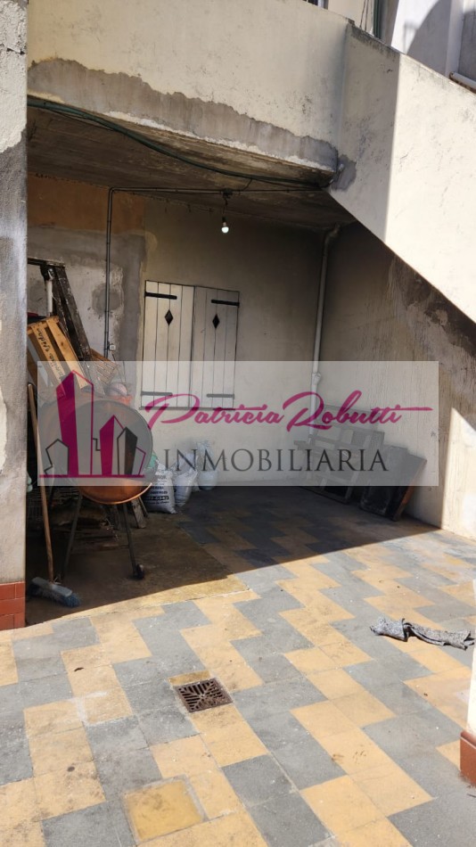 EN VENTA CASA MULTIFAMILIAR EN VILLA CELINA POLO TEXTIL LOTE.