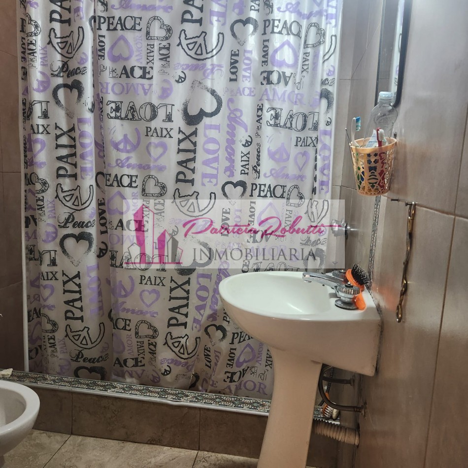 EN VENTA CASA 4 AMBIENTES EN VILLA LUGANO- LOTE 10 X 29.70- MULTIFAMILIAR