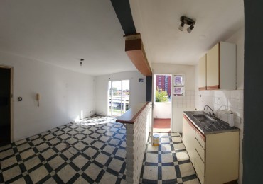 EN ALQUILER DEPARTAMENTO 3 AMBIENTES CON COCHERA - CIUDAD MADERO