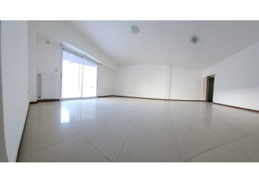 EN VENTA DEPARTAMENTO 2 AMBIENTES EN FLORESTA.