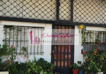 En venta local comercial remodelado a vivienda Centro Comercial Villa Celina a pasos de Roosevelt 