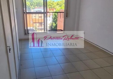 EN VENTA MONOAMBIENTE DIVIDIDO A 2 AMBIENTES EN VILLA ORTUZAR.