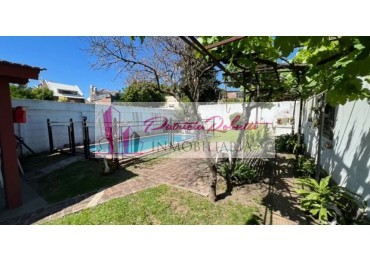 EN VENTA CASA 4 AMBIENTES EN VILLA LUGANO