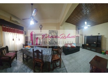 EN  VENTA PH 4 AMB CON PEQUEÑO PATIO Y TERRAZA- VILLA CELINA LA MATANZA