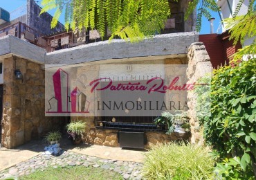 EN VENTA CASA 5 AMBIENTES EN VILLA LUGANO